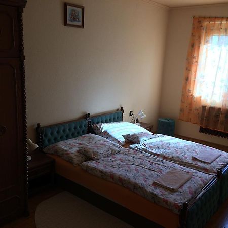 דירות Sárvár Margareta Apartman מראה חיצוני תמונה
