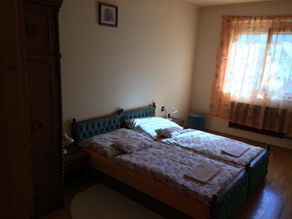 דירות Sárvár Margareta Apartman מראה חיצוני תמונה